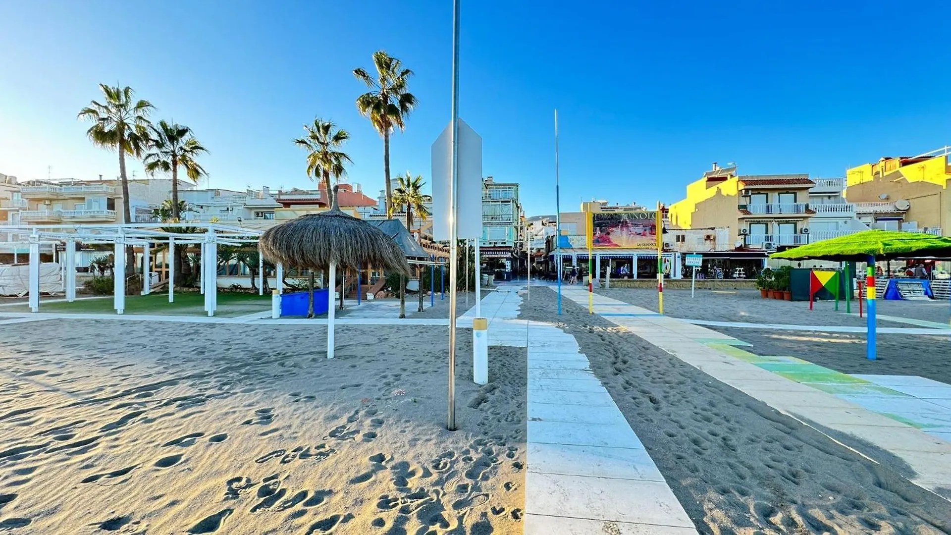 Carihuela Playa Los Nidos 1 トレモリノス スペイン