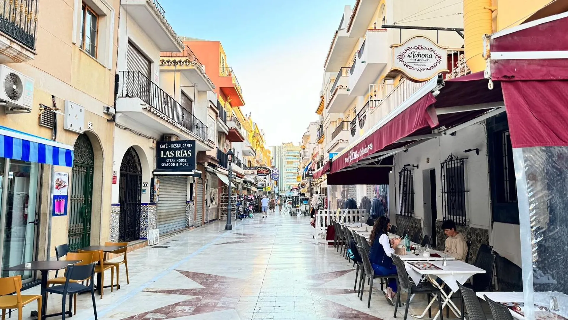 Carihuela Playa Los Nidos 1 トレモリノス 0*,  スペイン