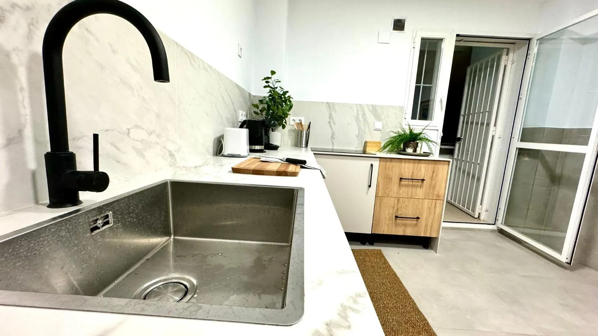 Carihuela Playa Los Nidos 1 トレモリノス スペイン